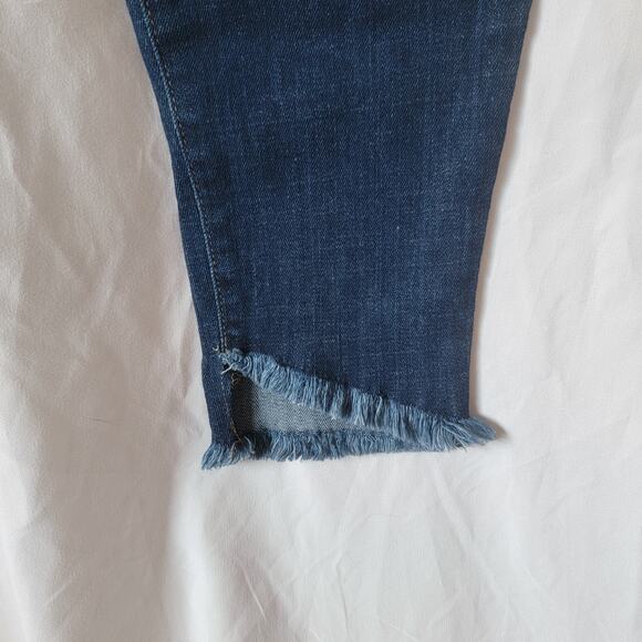 Joes Jeans Medium Wash Raw Step Hem Stretch Classic Ankle Skinny Jeans Size 30 - Picture 3 of 11